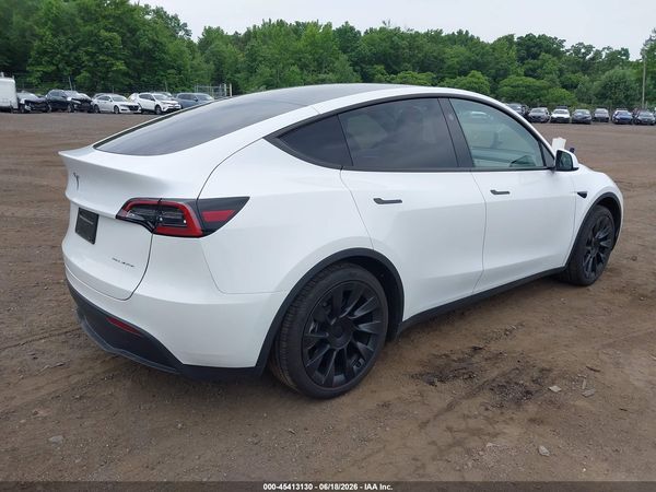 2025 TESLA MODEL Y