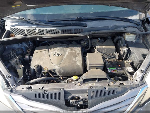 2017 TOYOTA SIENNA XLE 7 PASSENGER
