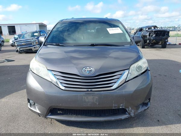 2017 TOYOTA SIENNA XLE 7 PASSENGER
