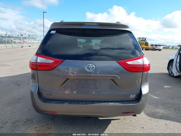 2017 TOYOTA SIENNA XLE 7 PASSENGER