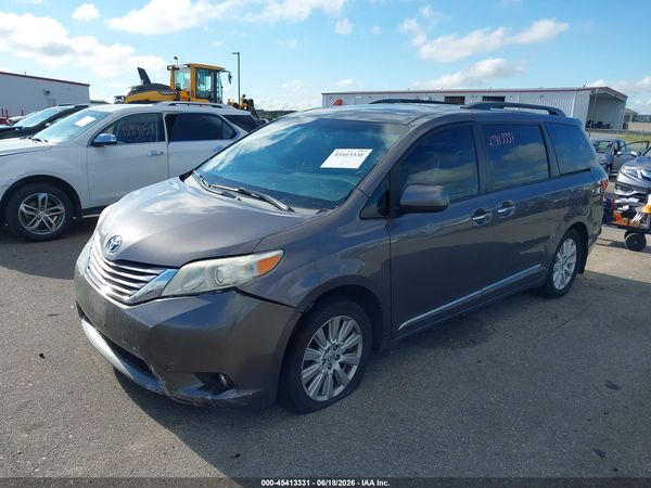 2017 TOYOTA SIENNA XLE 7 PASSENGER