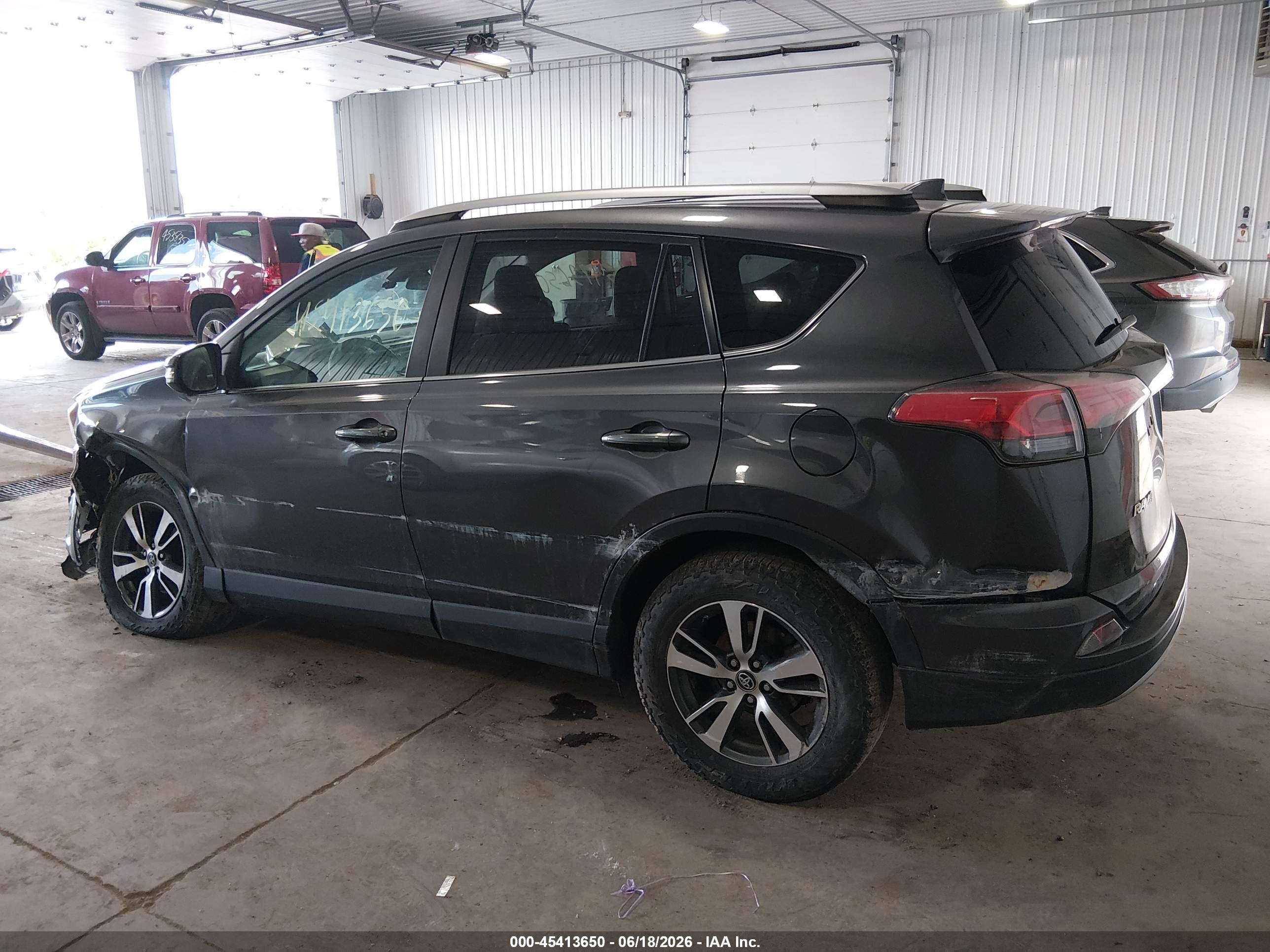 2018 TOYOTA RAV4 XLE