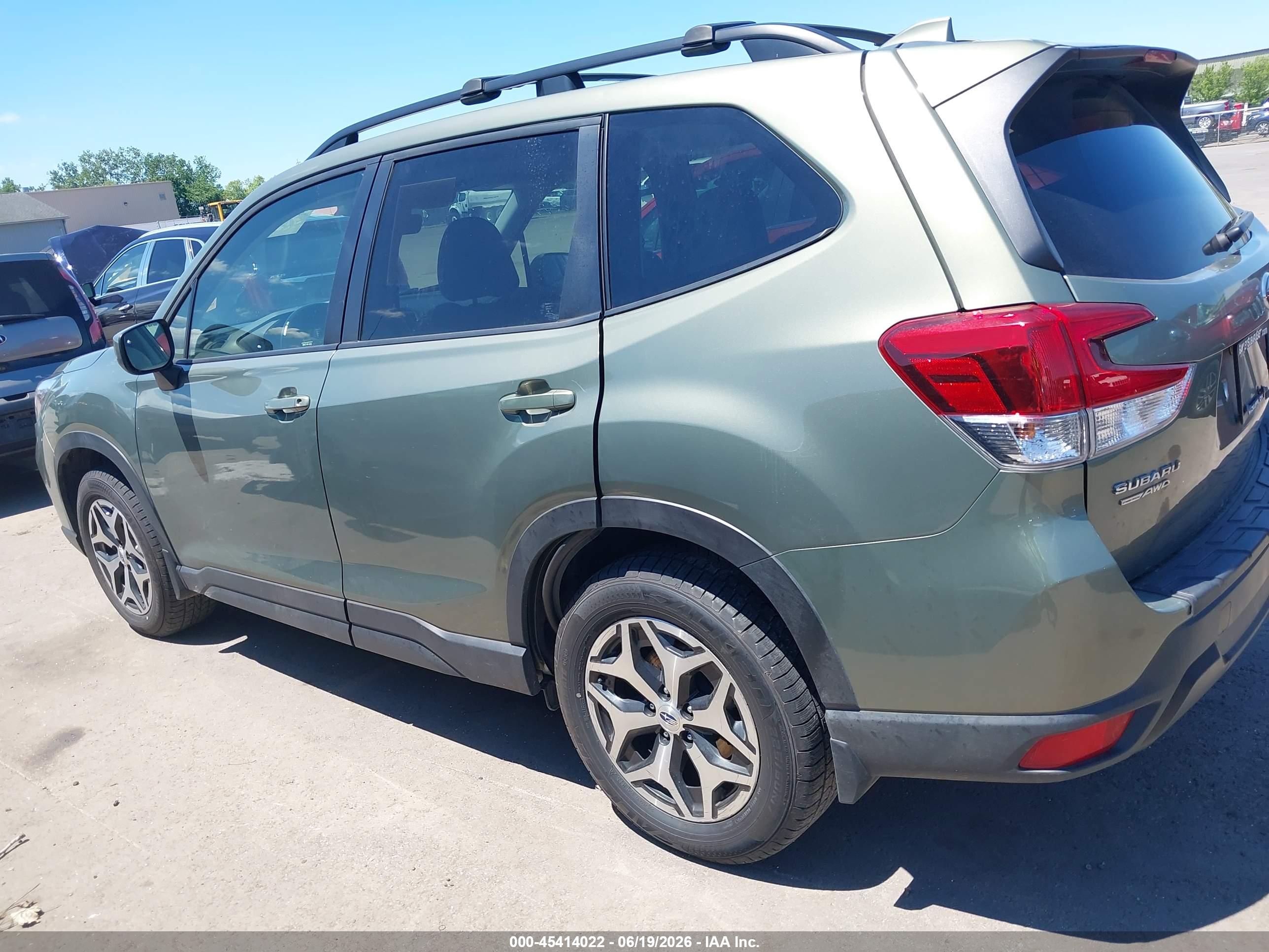 2021 SUBARU FORESTER PREMIUM
