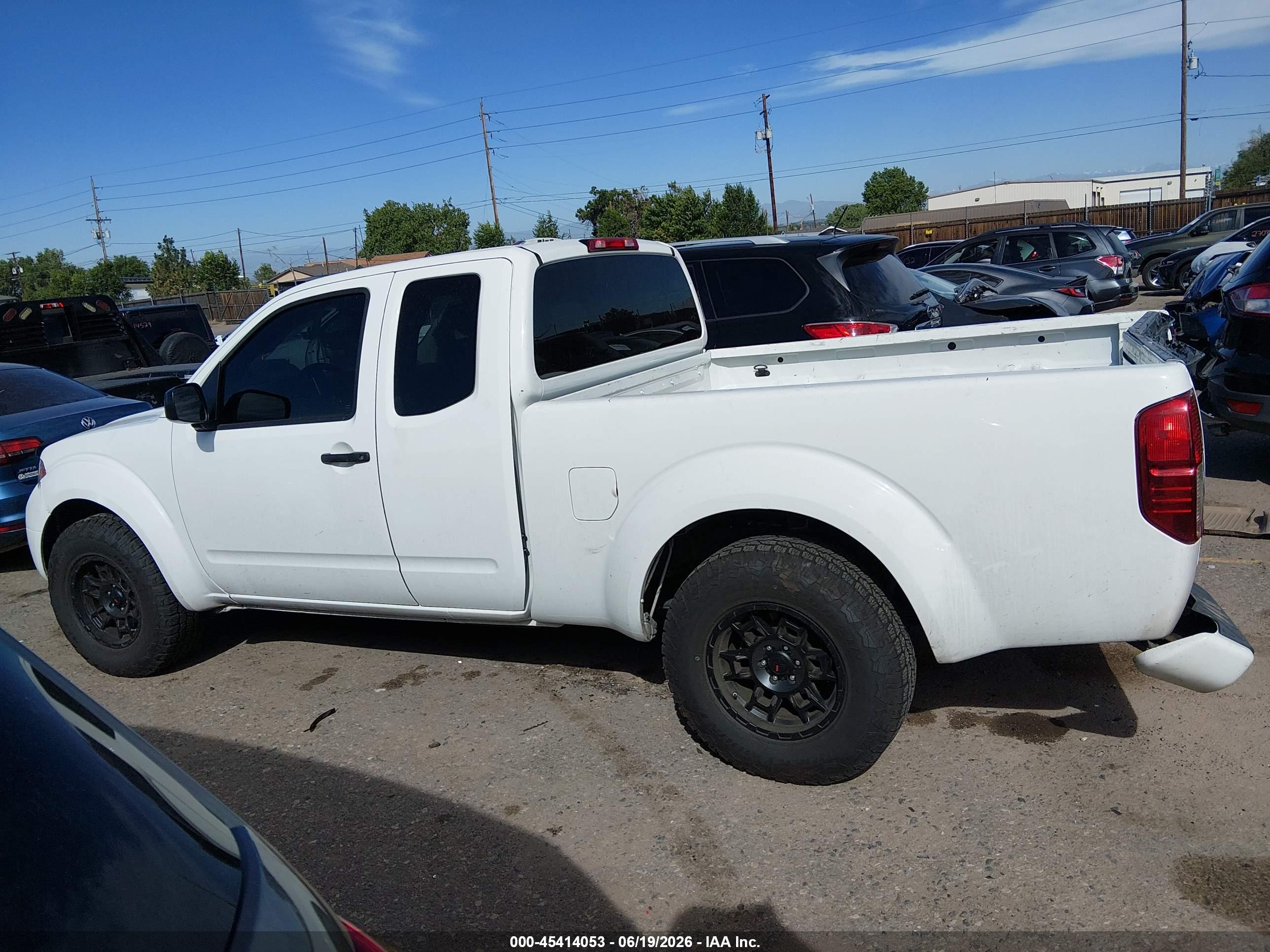 2019 NISSAN FRONTIER S