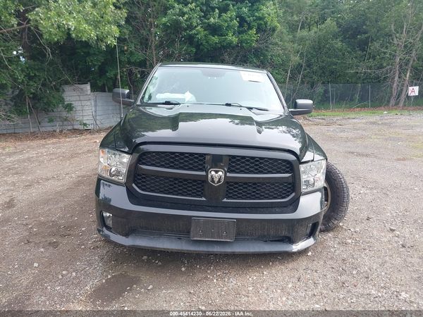 2019 RAM 1500 CLASSIC EXPRESS  4X4 6'4 BOX