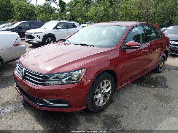 2018 VOLKSWAGEN PASSAT — I2