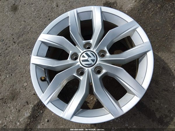 2018 VOLKSWAGEN PASSAT 2.0T R-LINE/2.0T S — I13