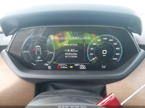 2024 AUDI E-TRON GT PREMIUM PLUS QUATTRO