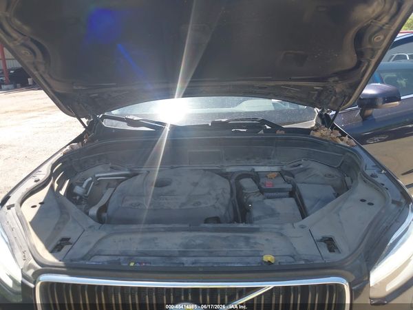 2016 VOLVO XC90 T6 MOMENTUM
