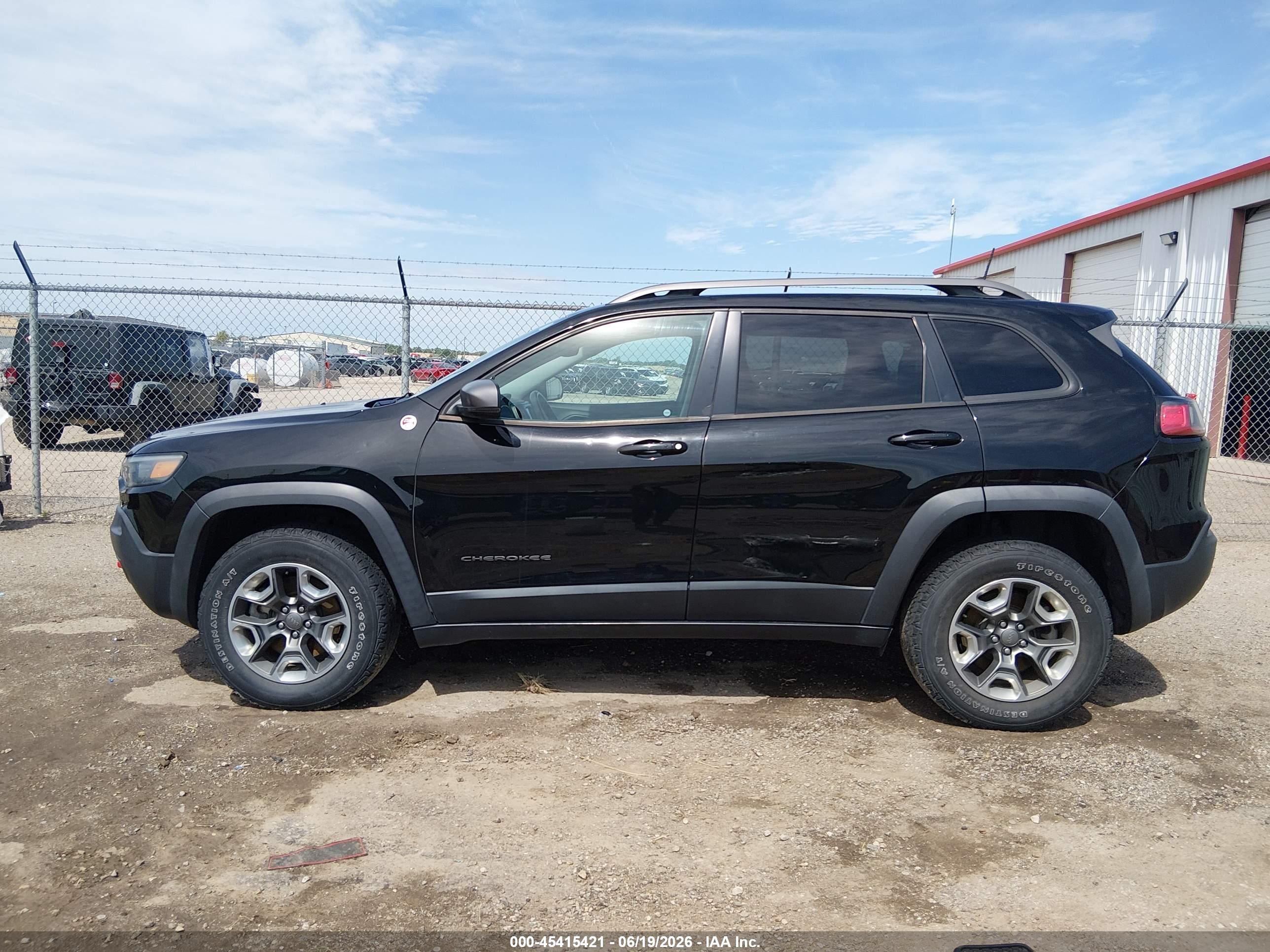 2019 JEEP CHEROKEE TRAILHAWK 4X4