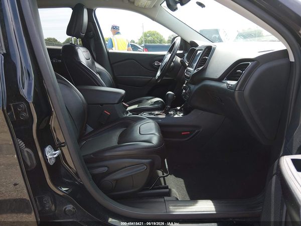 2019 JEEP CHEROKEE TRAILHAWK 4X4