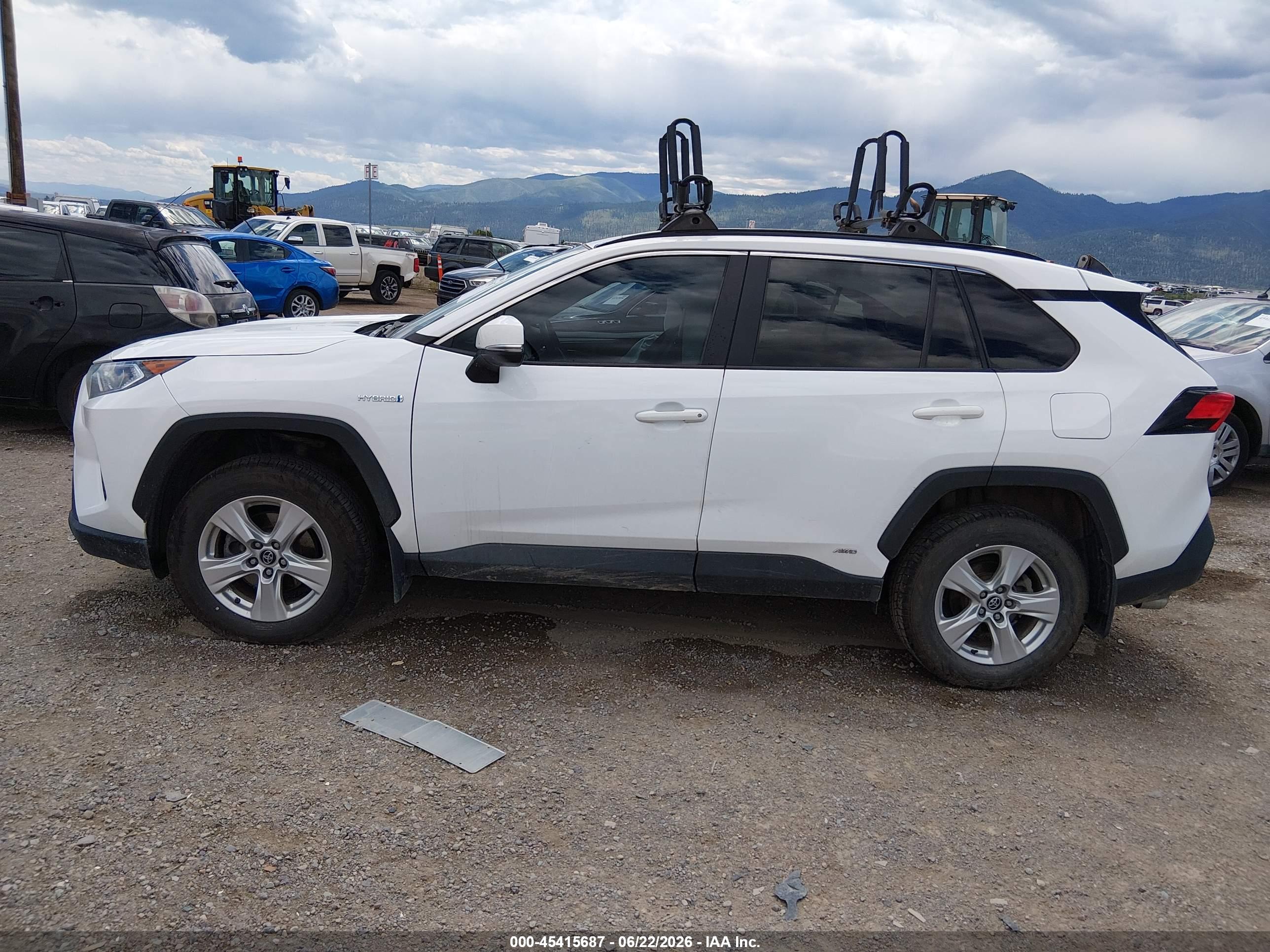 2020 TOYOTA RAV4 HYBRID XLE