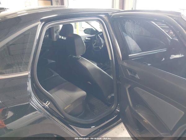 2025 VOLKSWAGEN JETTA 1.5T SE — I8