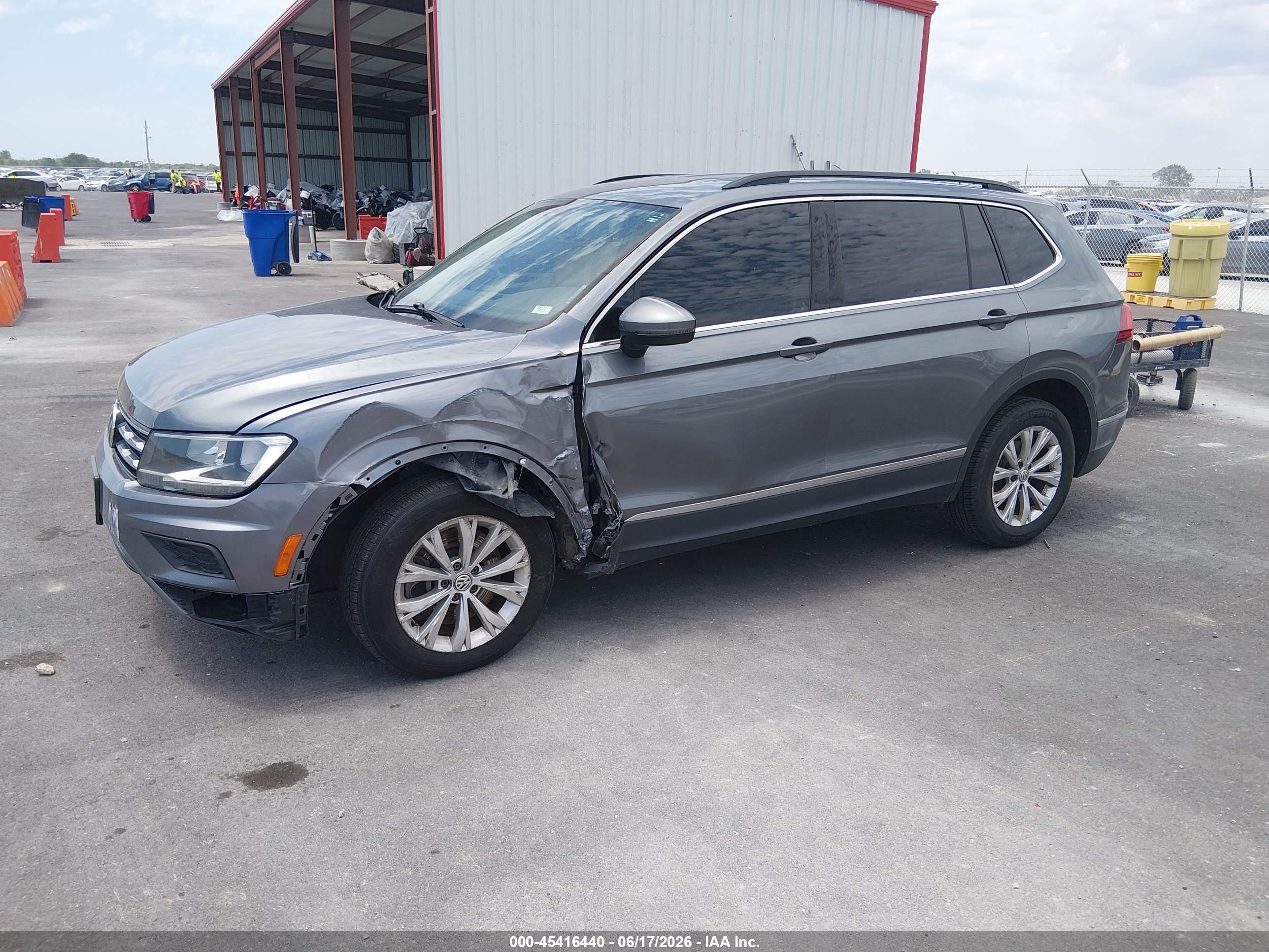 2018 VOLKSWAGEN TIGUAN 2.0T SE/2.0T SEL — I2