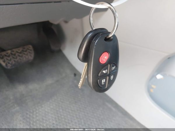 2015 TOYOTA SIENNA LE 8 PASSENGER