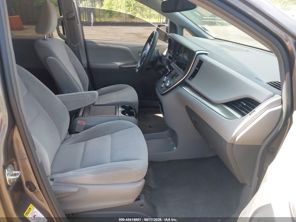 2015 TOYOTA SIENNA LE 8 PASSENGER