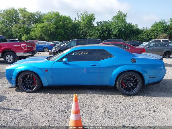 2016 DODGE CHALLENGER SRT HELLCAT