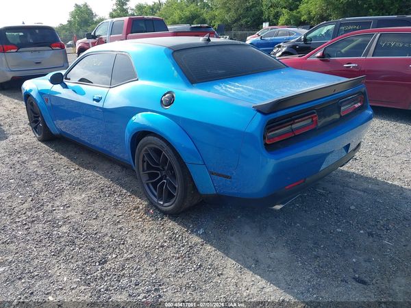 2016 DODGE CHALLENGER SRT HELLCAT