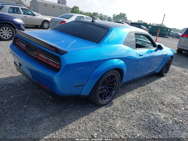 2016 DODGE CHALLENGER SRT HELLCAT