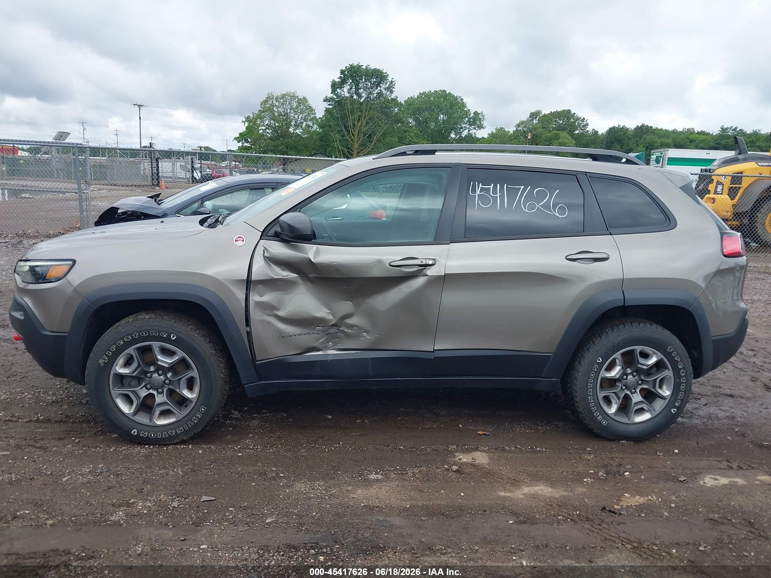 2019 JEEP CHEROKEE TRAILHAWK 4X4