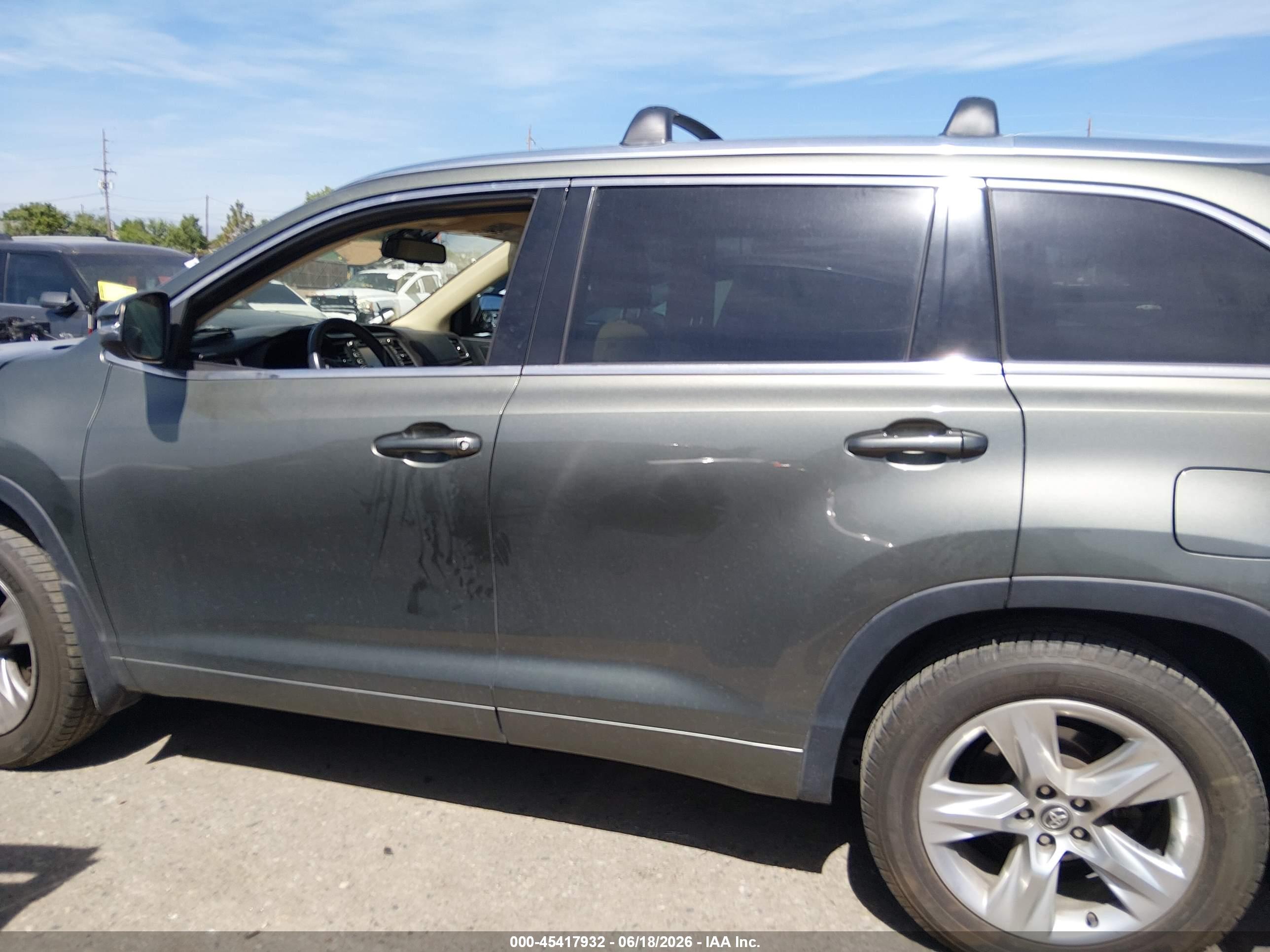2016 TOYOTA HIGHLANDER LIMITED V6