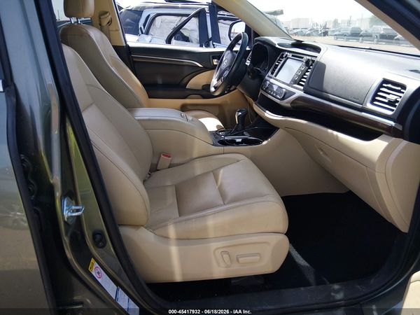 2016 TOYOTA HIGHLANDER LIMITED V6