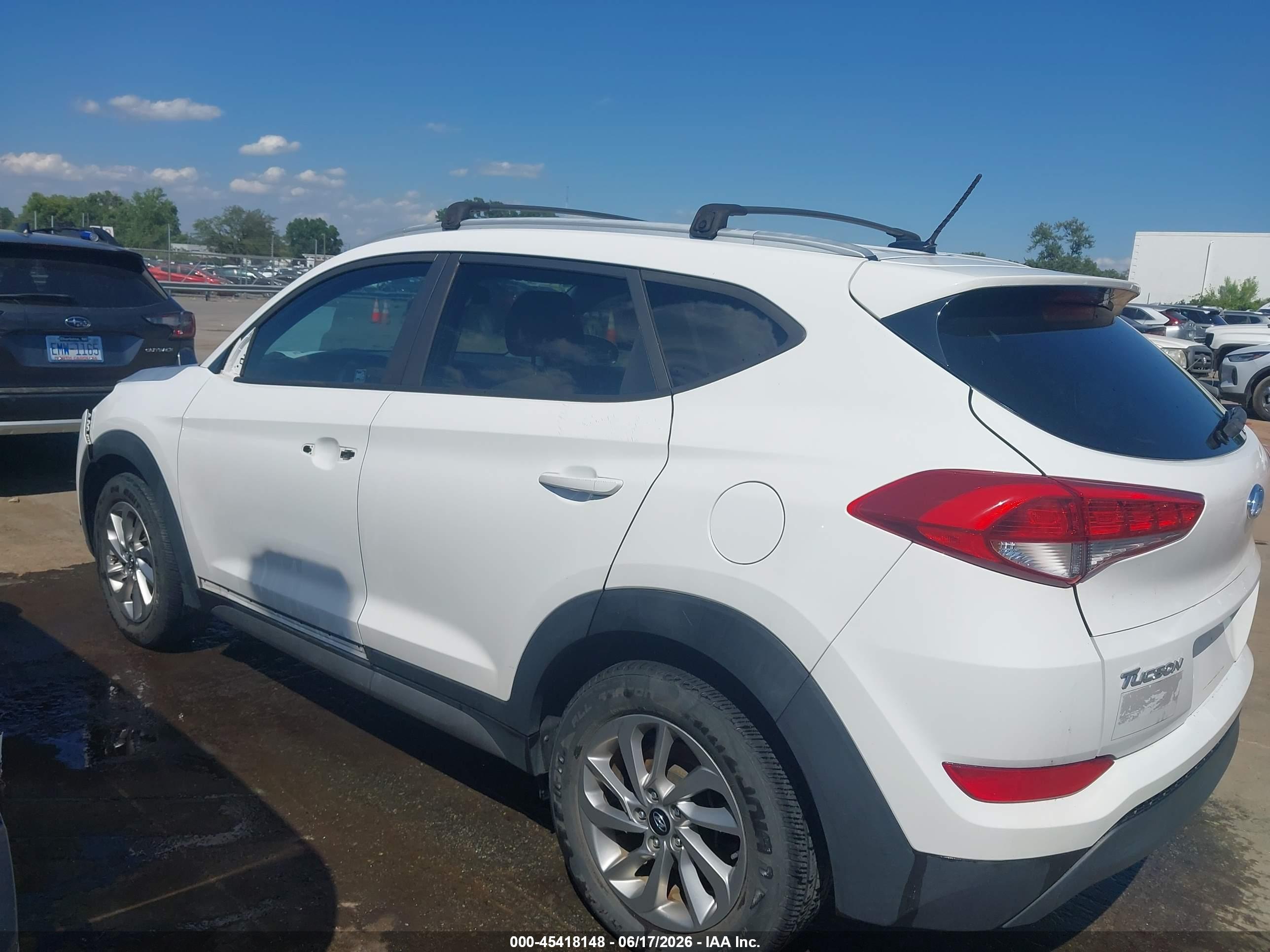 2017 HYUNDAI TUCSON SE