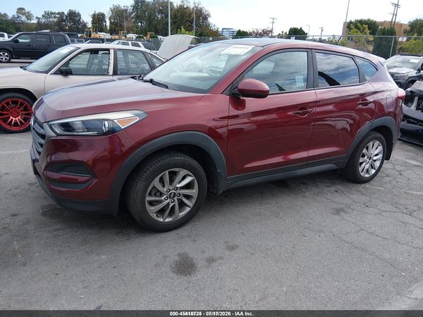 2016 HYUNDAI TUCSON SE