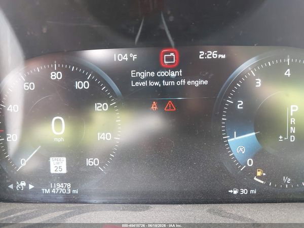2016 VOLVO XC90 T6 MOMENTUM