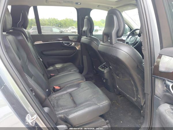 2016 VOLVO XC90 T6 MOMENTUM