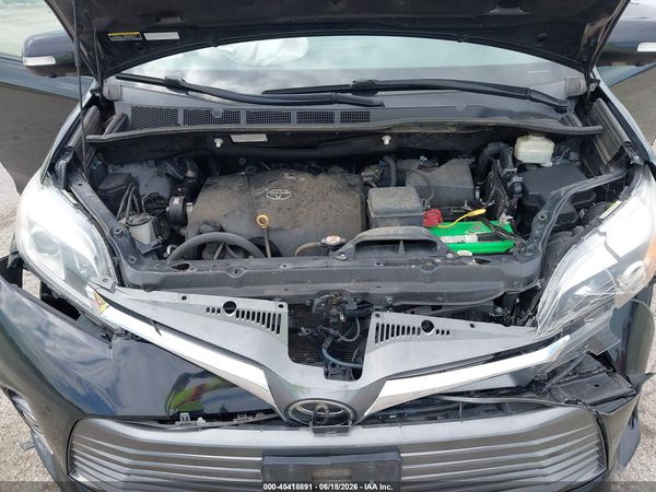 2019 TOYOTA SIENNA