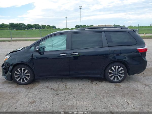 2019 TOYOTA SIENNA