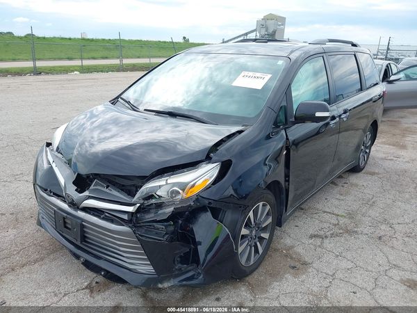 2019 TOYOTA SIENNA