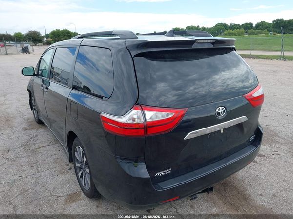 2019 TOYOTA SIENNA