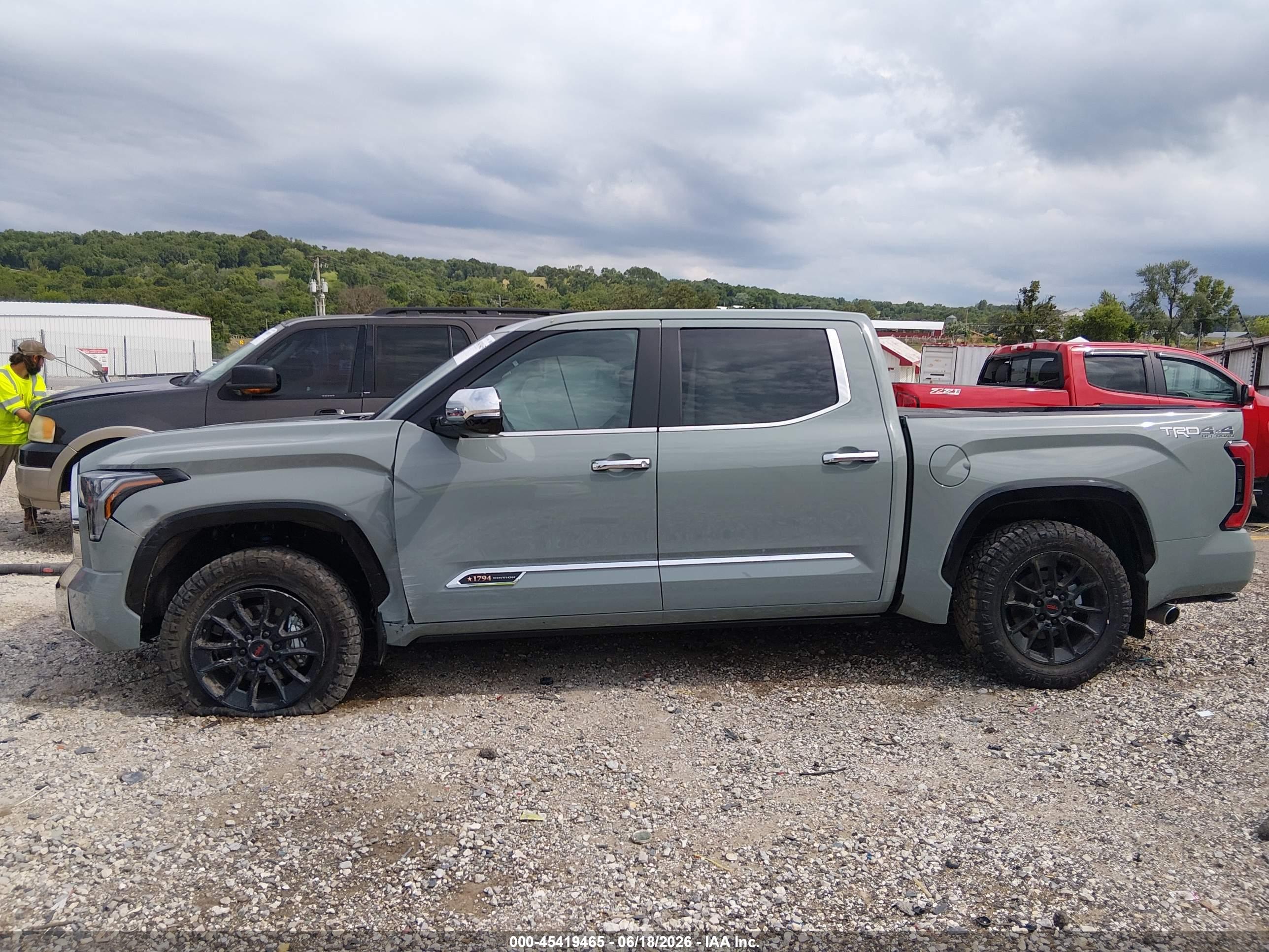 2026 TOYOTA TUNDRA