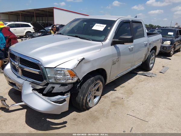 2019 RAM 1500 CLASSIC SLT  4X4 5'7 BOX