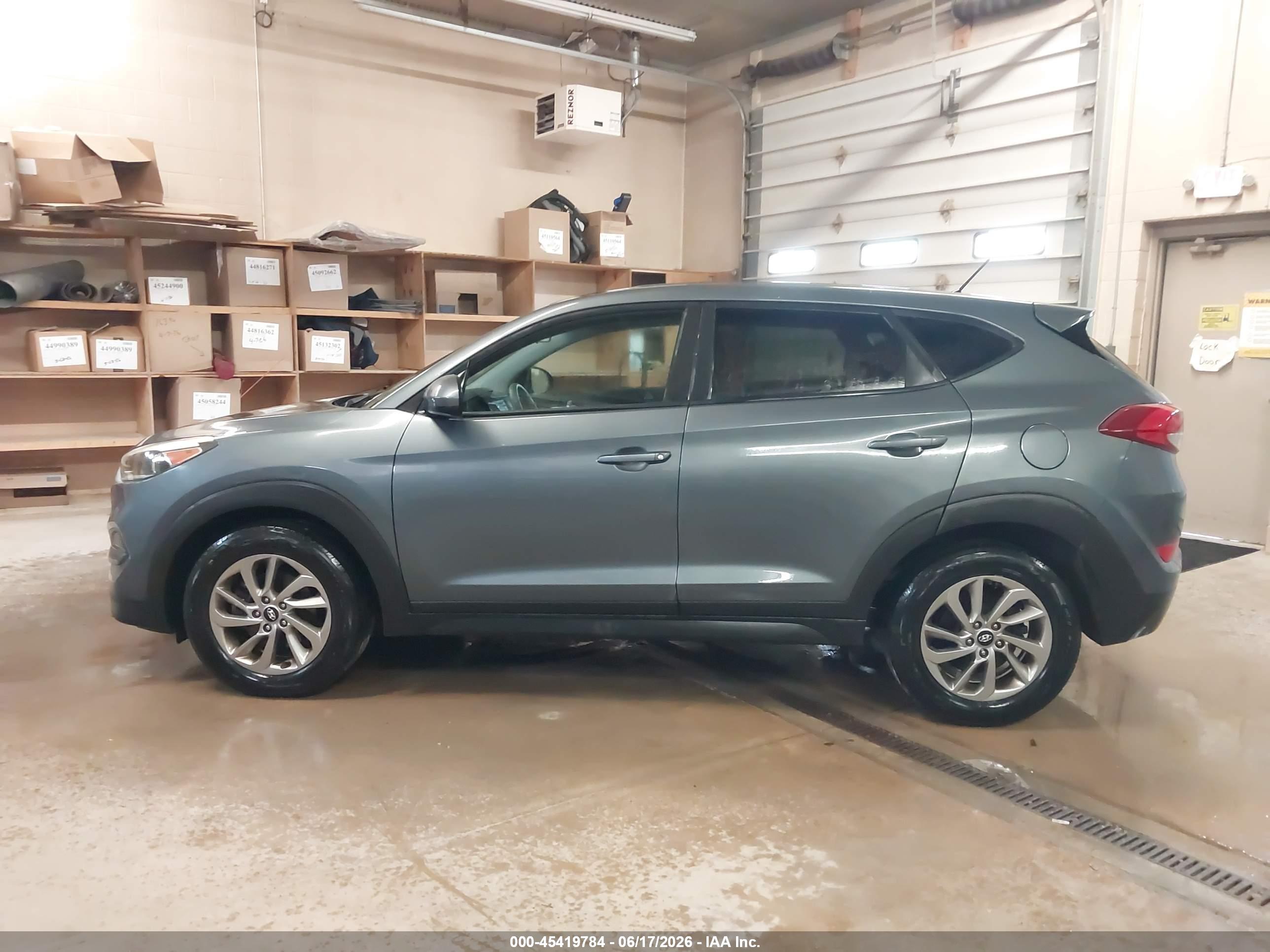 2018 HYUNDAI TUCSON SE
