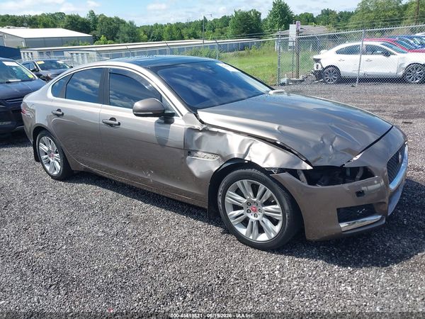 2017 JAGUAR XF 35T PREMIUM