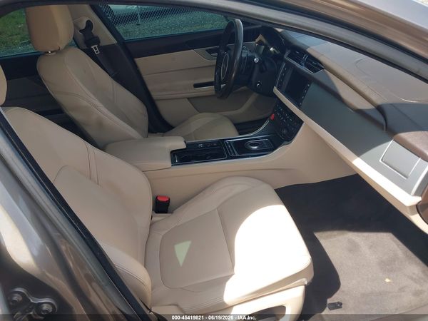 2017 JAGUAR XF 35T PREMIUM