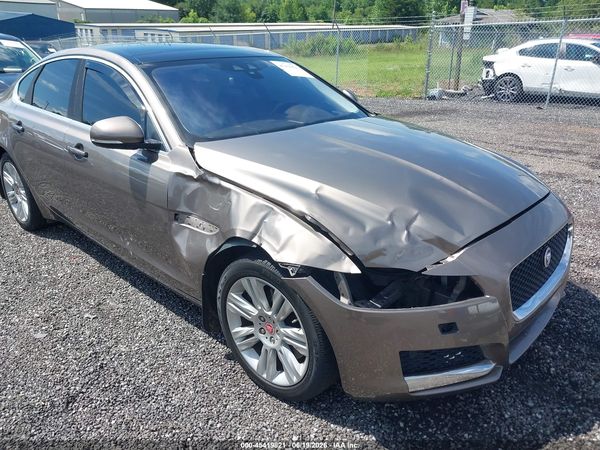 2017 JAGUAR XF 35T PREMIUM