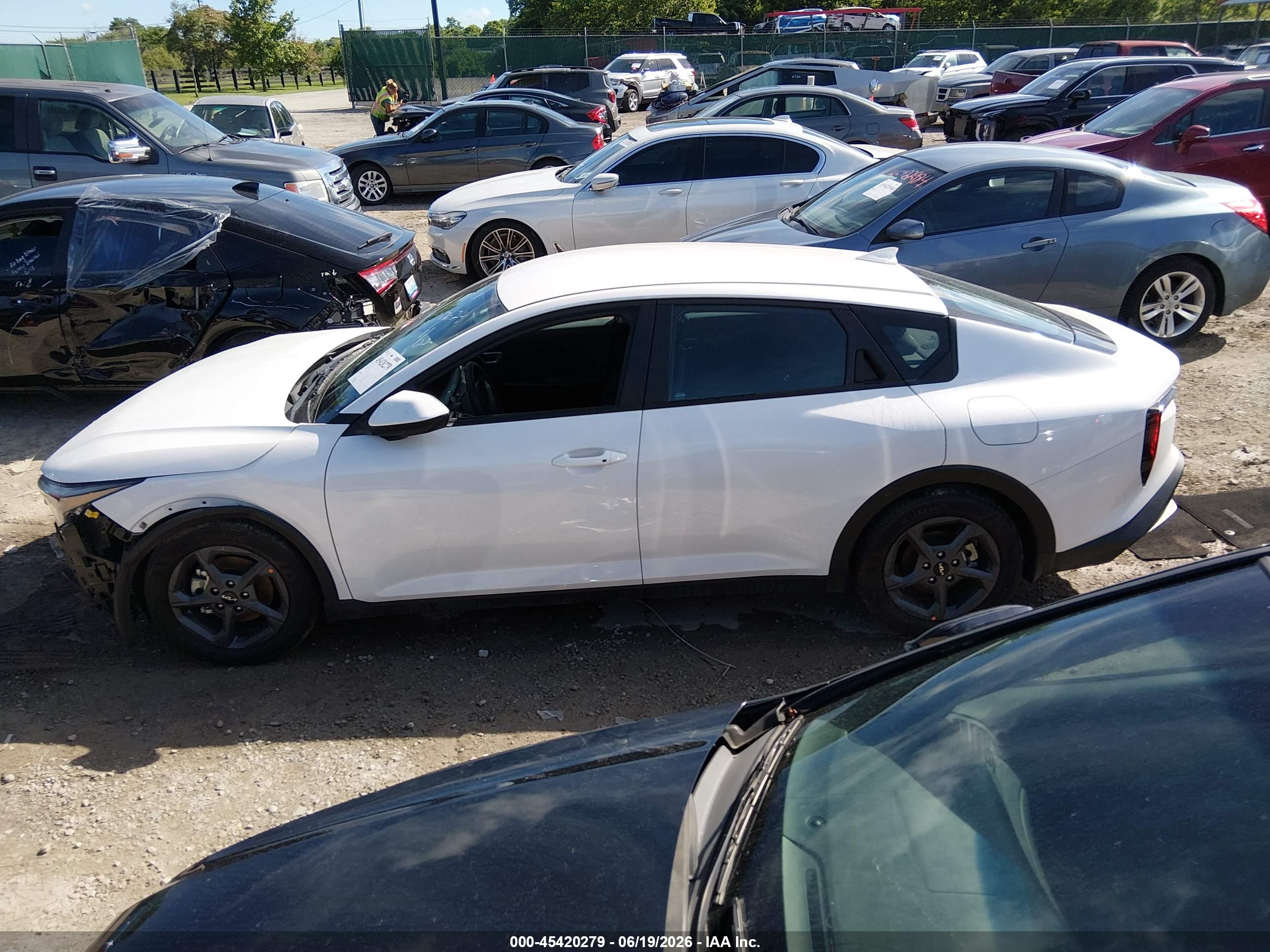 2025 KIA K4 LXS