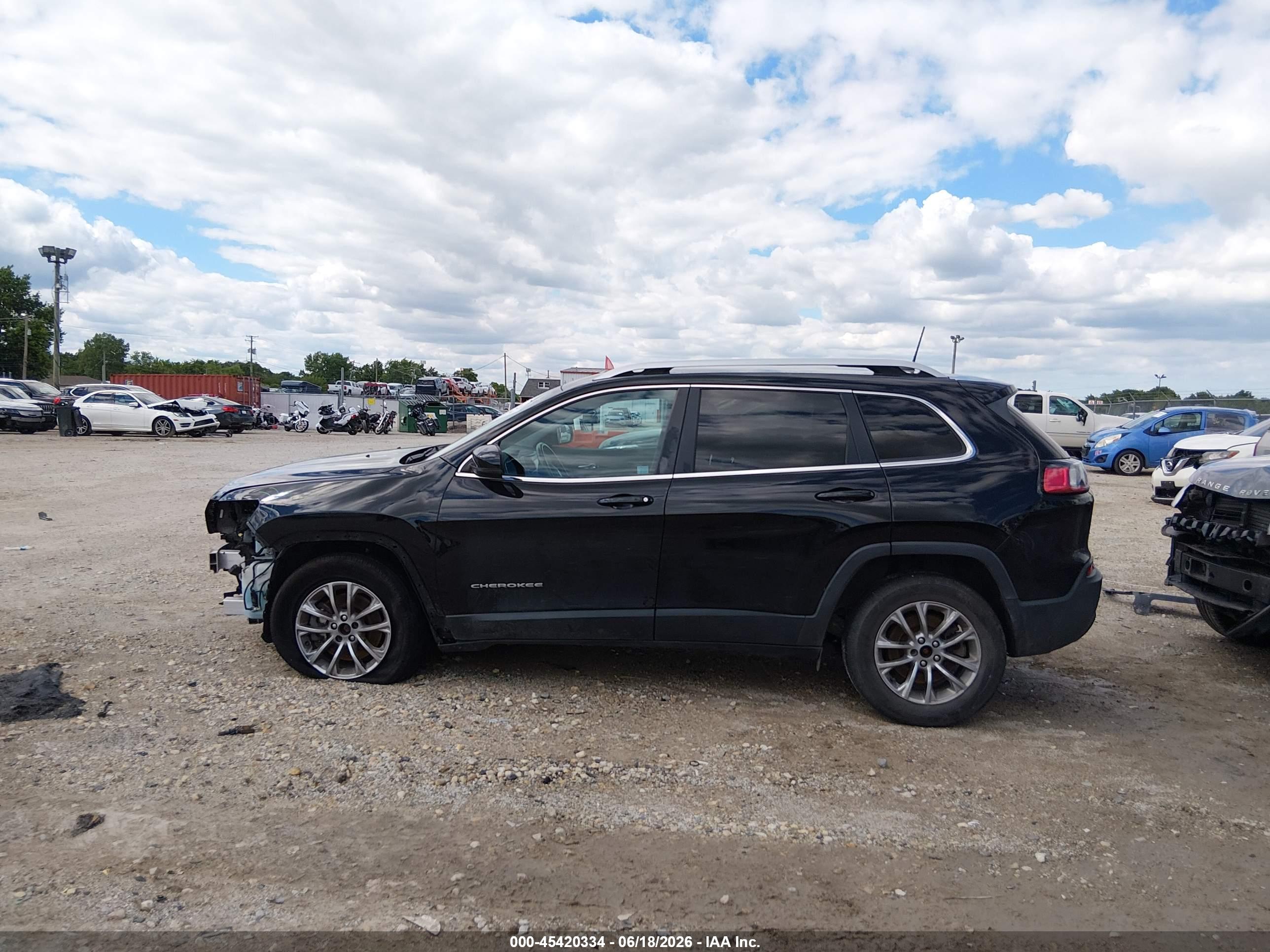 2019 JEEP CHEROKEE LATITUDE PLUS 4X4