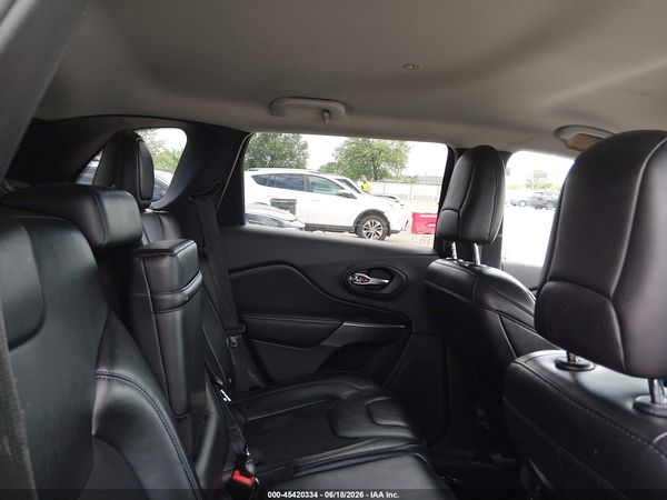 2019 JEEP CHEROKEE LATITUDE PLUS 4X4