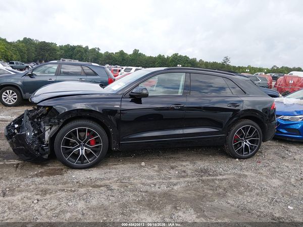 2020 AUDI Q8