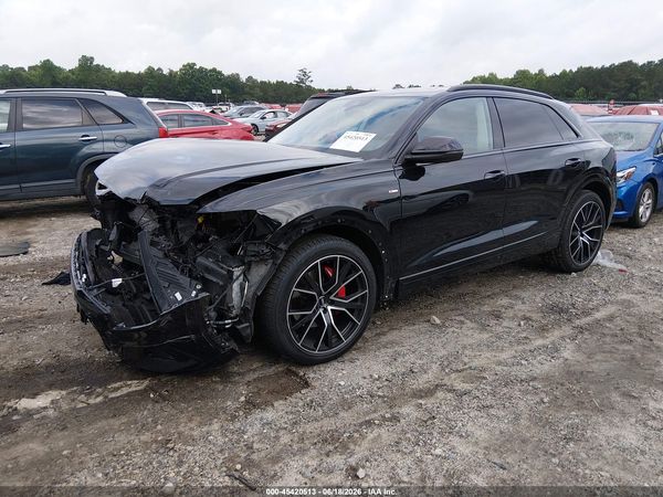 2020 AUDI Q8