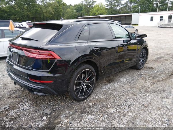 2020 AUDI Q8