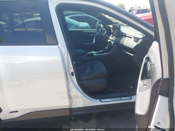 2025 TOYOTA RAV4 HYBRID XSE