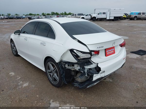 2019 MERCEDES-BENZ A 220 A220