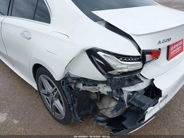 2019 MERCEDES-BENZ A 220 A220