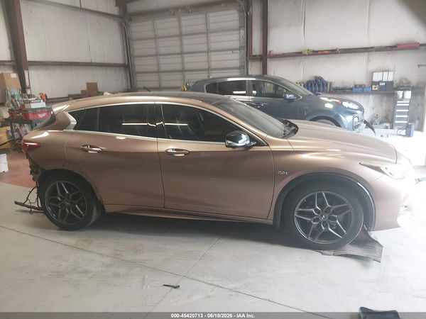 2017 INFINITI QX30 SPORT